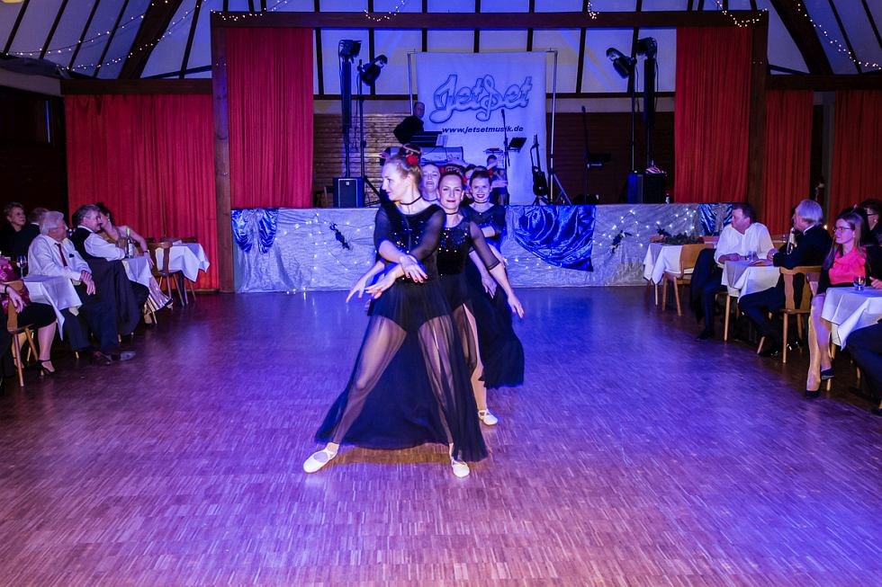 „Candy Puppets“ beim Abtswinder Chrysanthemenball