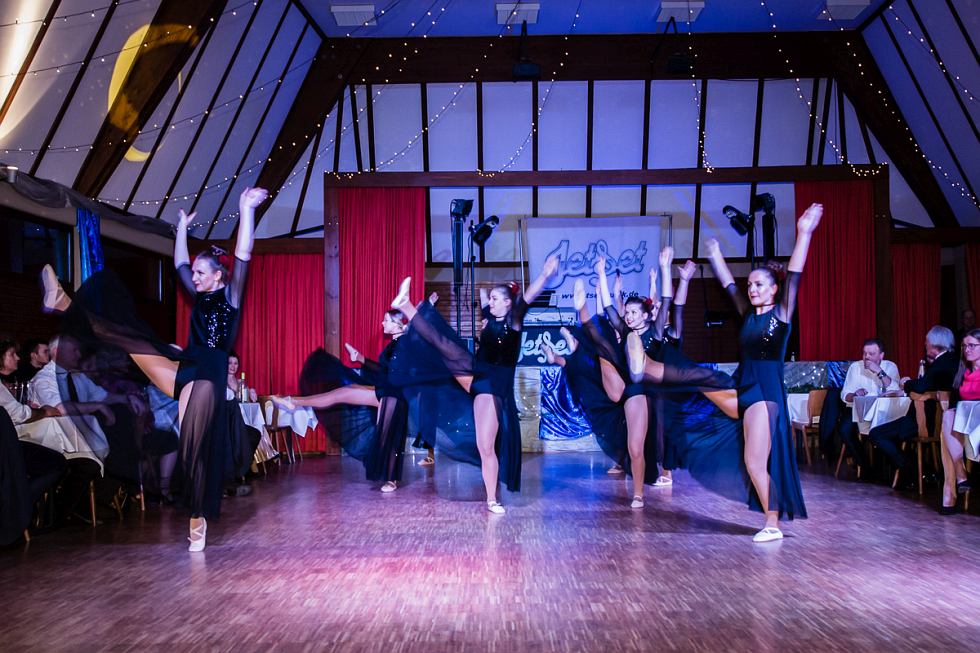 „Candy Puppets“ beim Abtswinder Chrysanthemenball