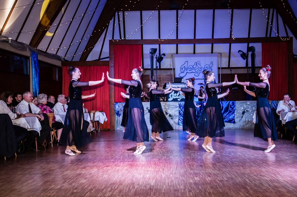 „Candy Puppets“ beim Abtswinder Chrysanthemenball