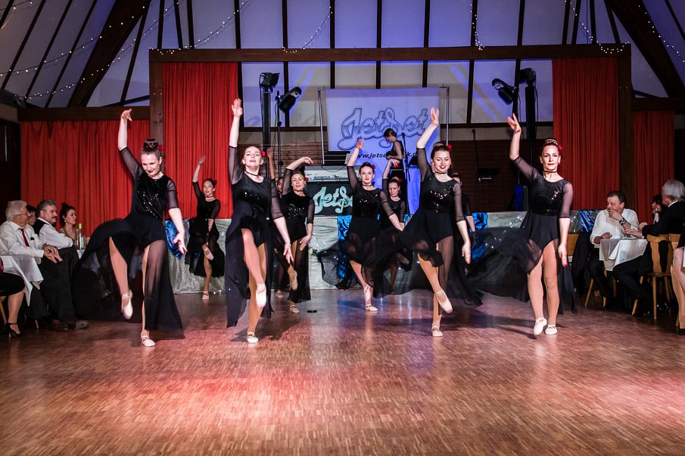 „Candy Puppets“ beim Abtswinder Chrysanthemenball