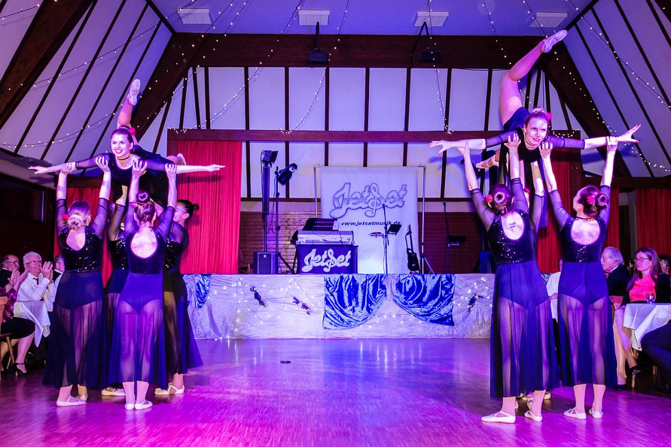 „Candy Puppets“ beim Abtswinder Chrysanthemenball