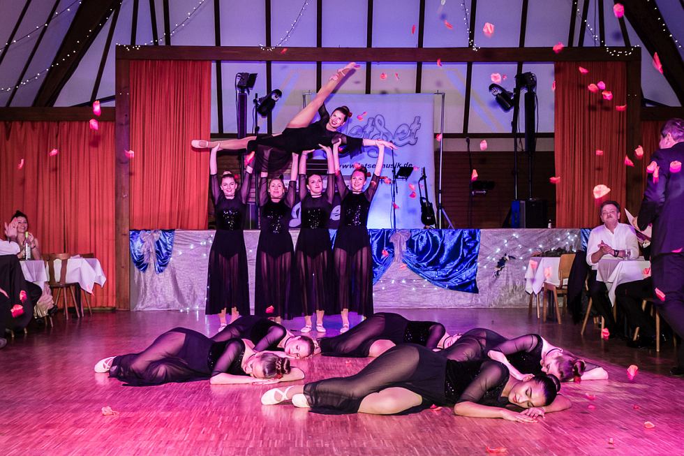 „Candy Puppets“ beim Abtswinder Chrysanthemenball