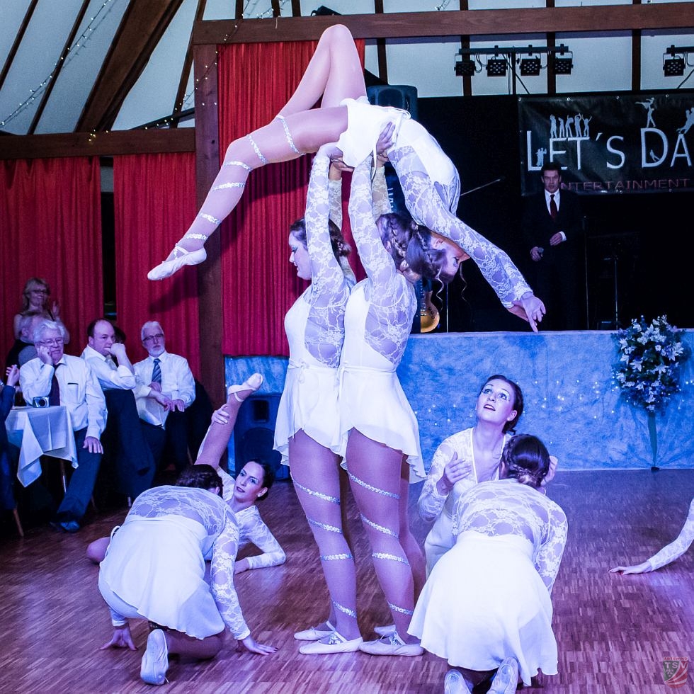 „Candy Puppets“ beim Abtswinder Chrysanthemenball