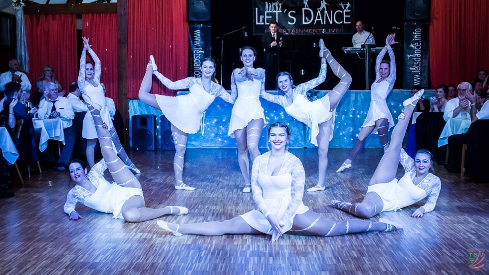 „Candy Puppets“ beim Abtswinder Chrysanthemenball