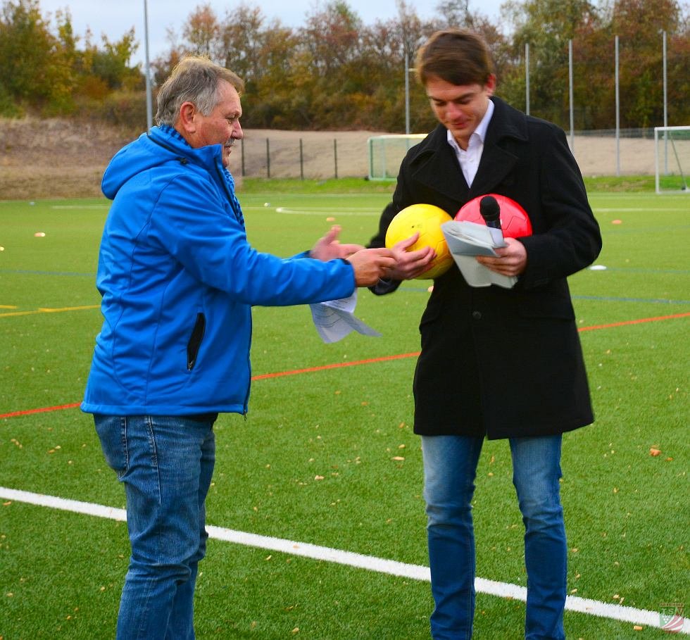 Kunstrasenplatzeinweihung 02.10.2018